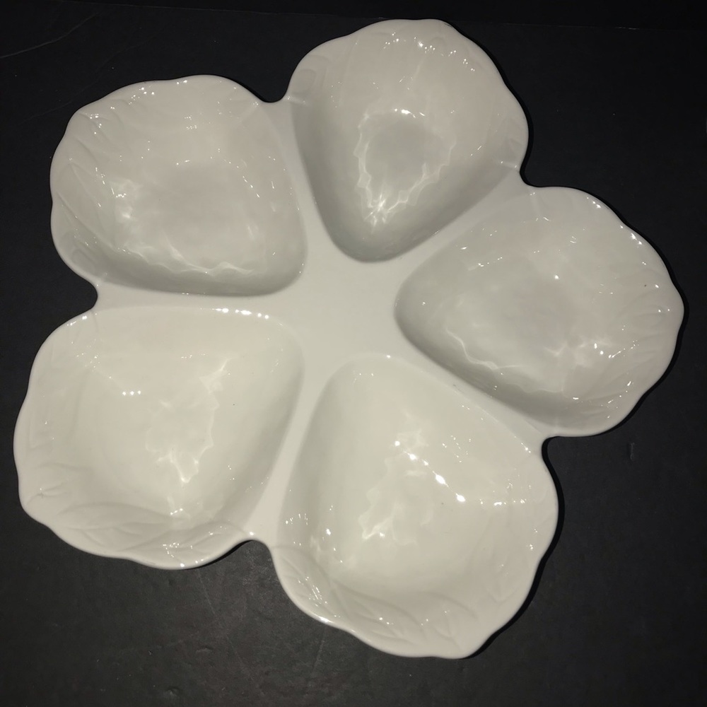 CERAMIC DIVIDED SNACK/CONDIMENTS/CANDY WHITE DISH